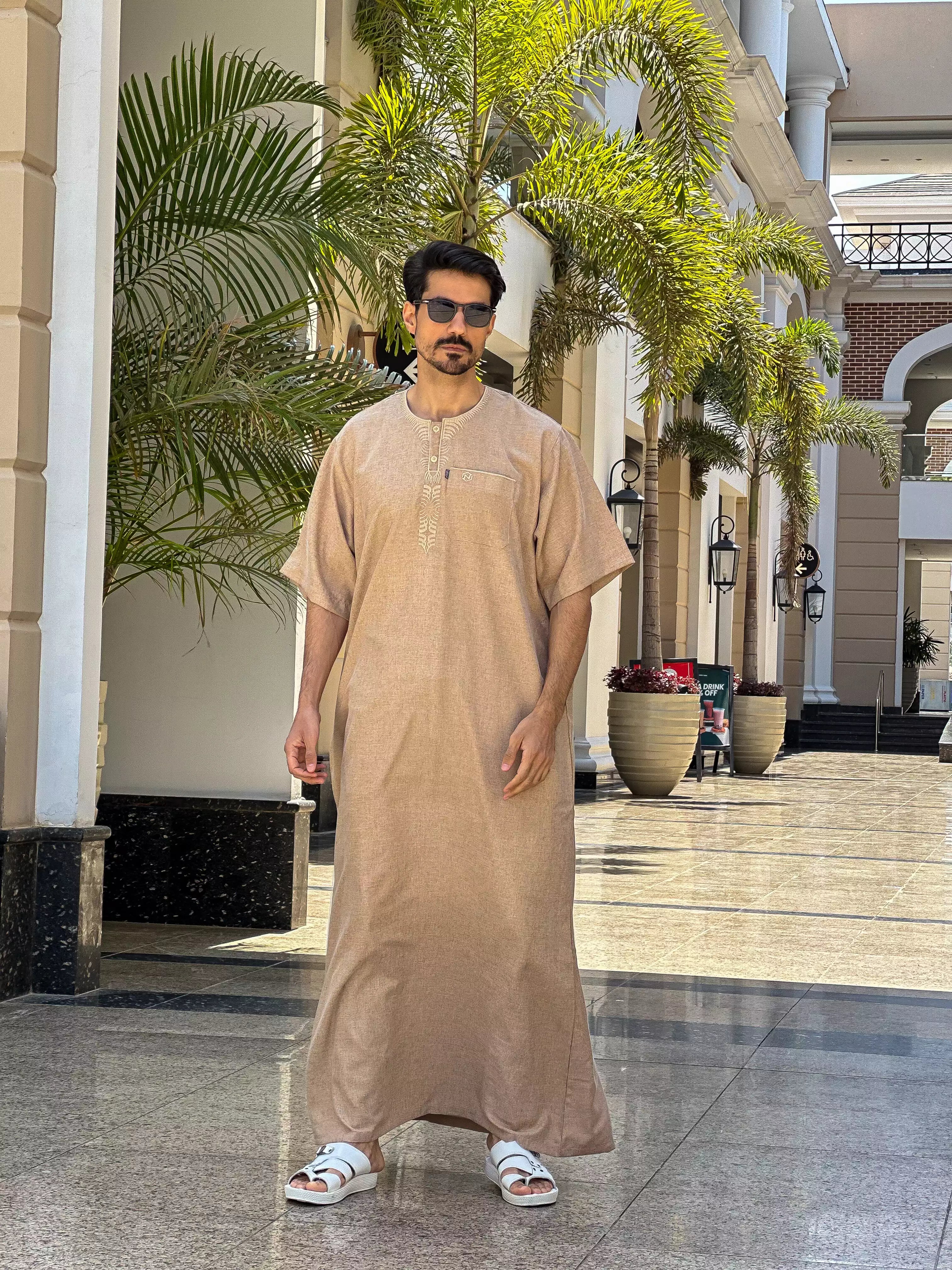 عبايه ريان نص كم كتان