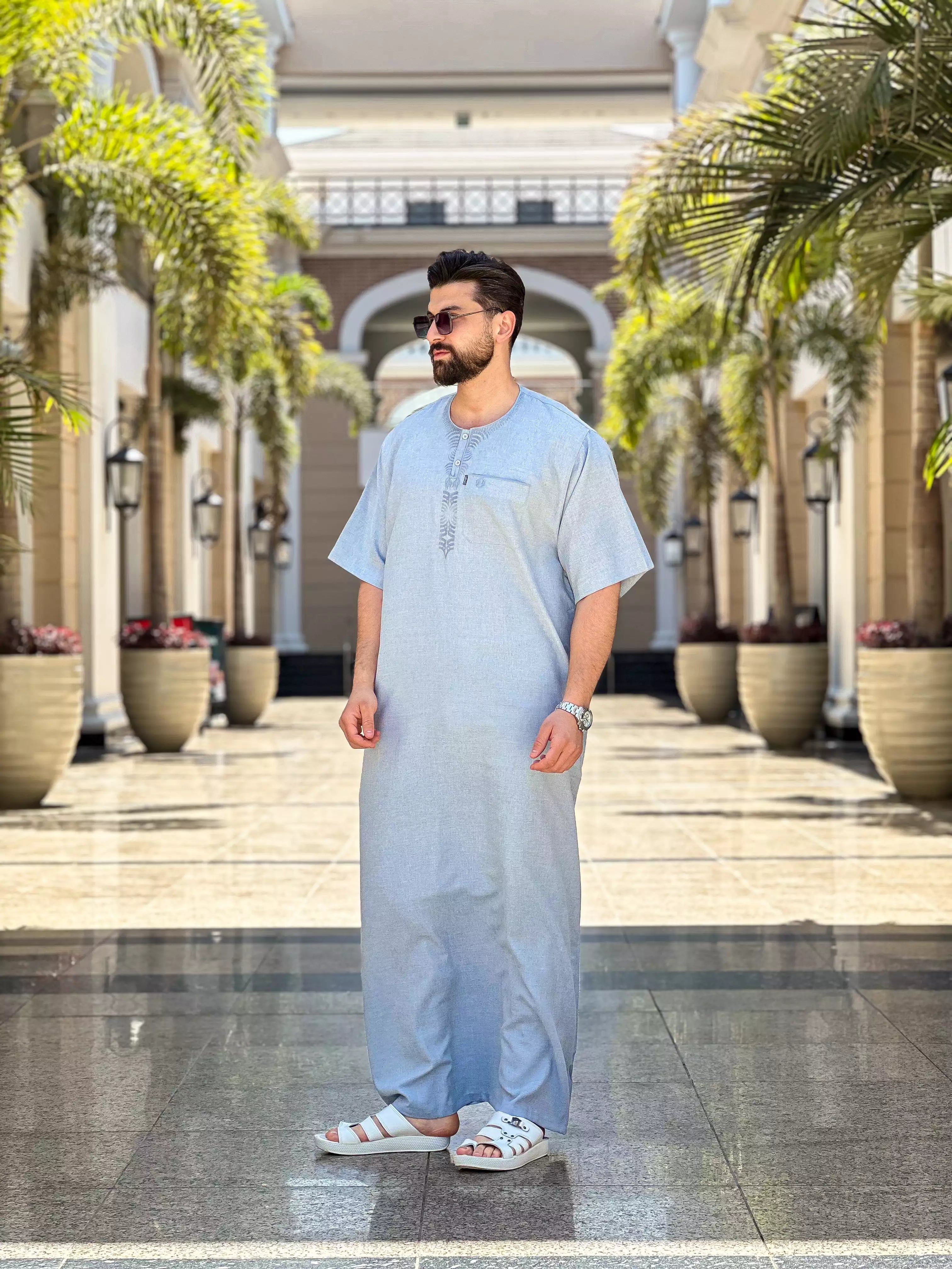 عبايه ريان نص كم كتان