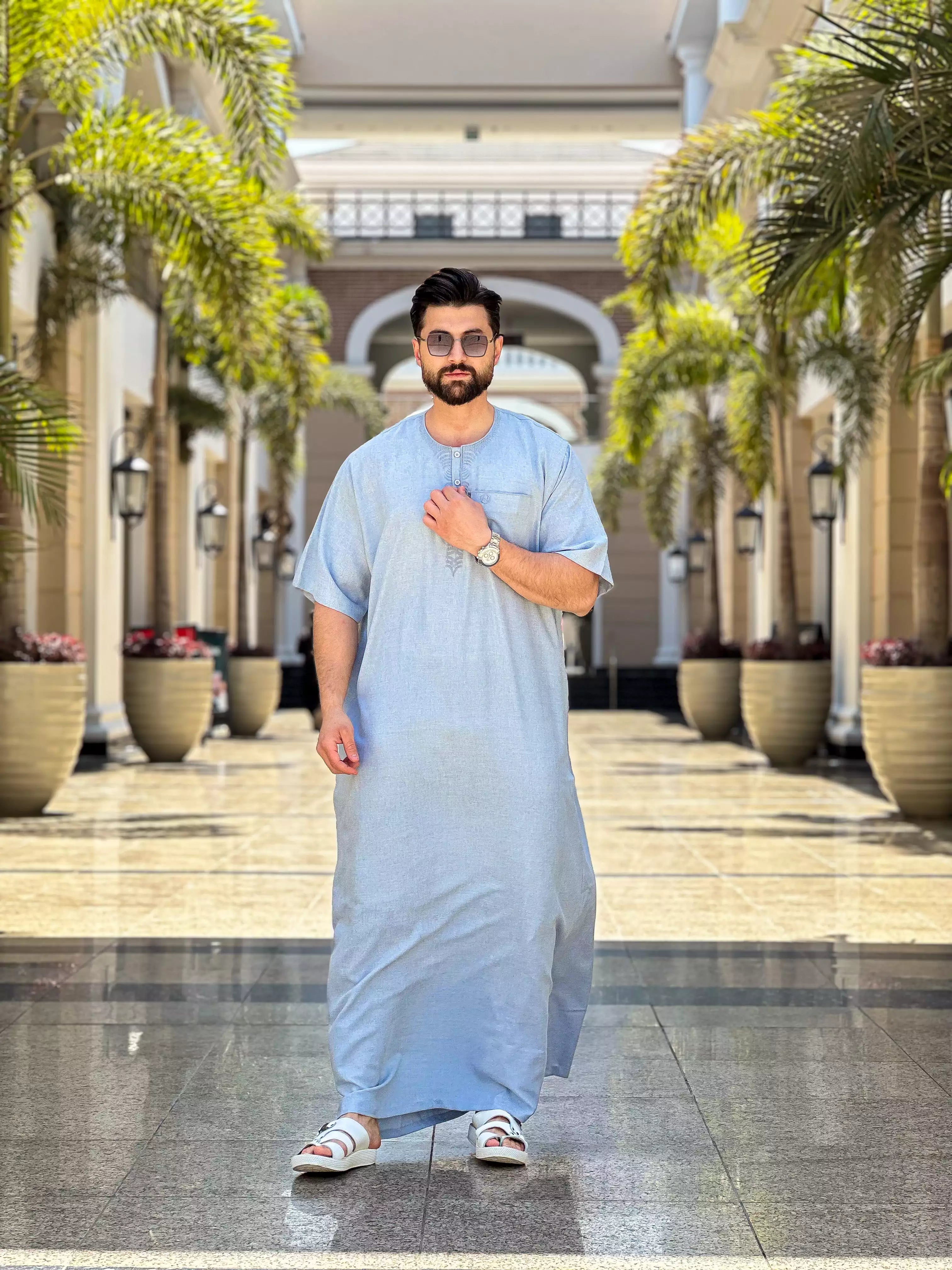 عبايه ريان نص كم كتان