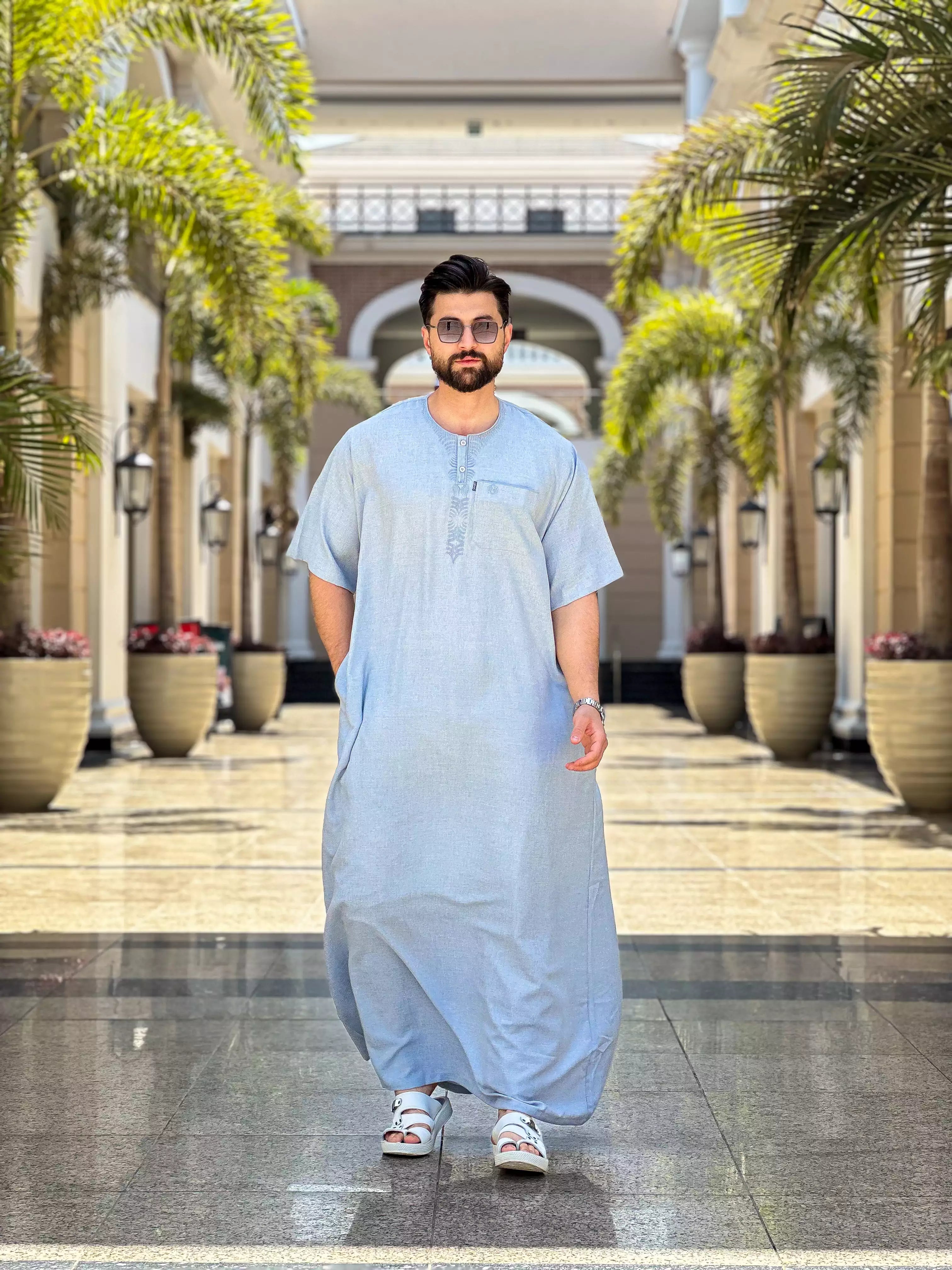 عبايه ريان نص كم كتان