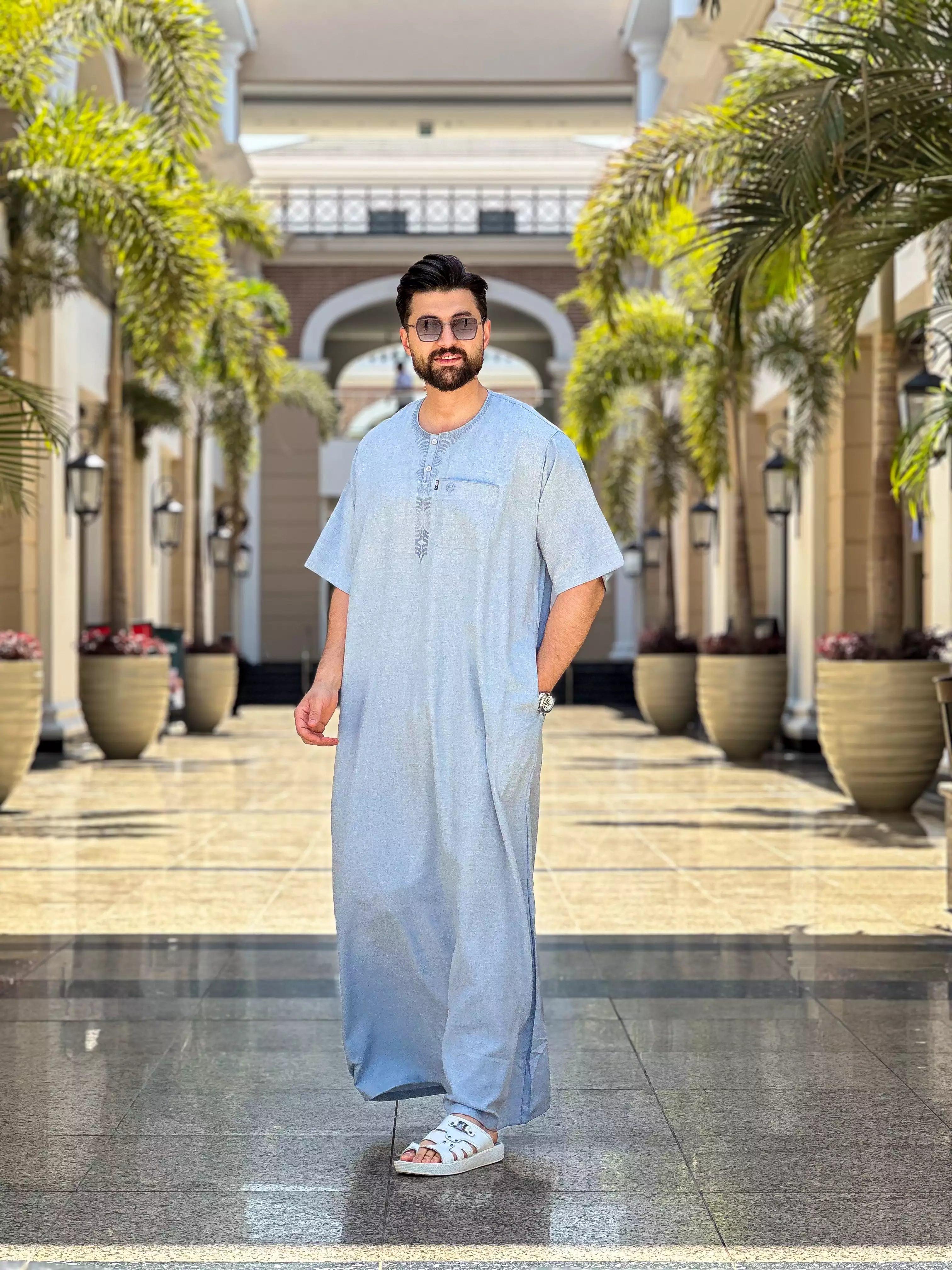 عبايه ريان نص كم كتان