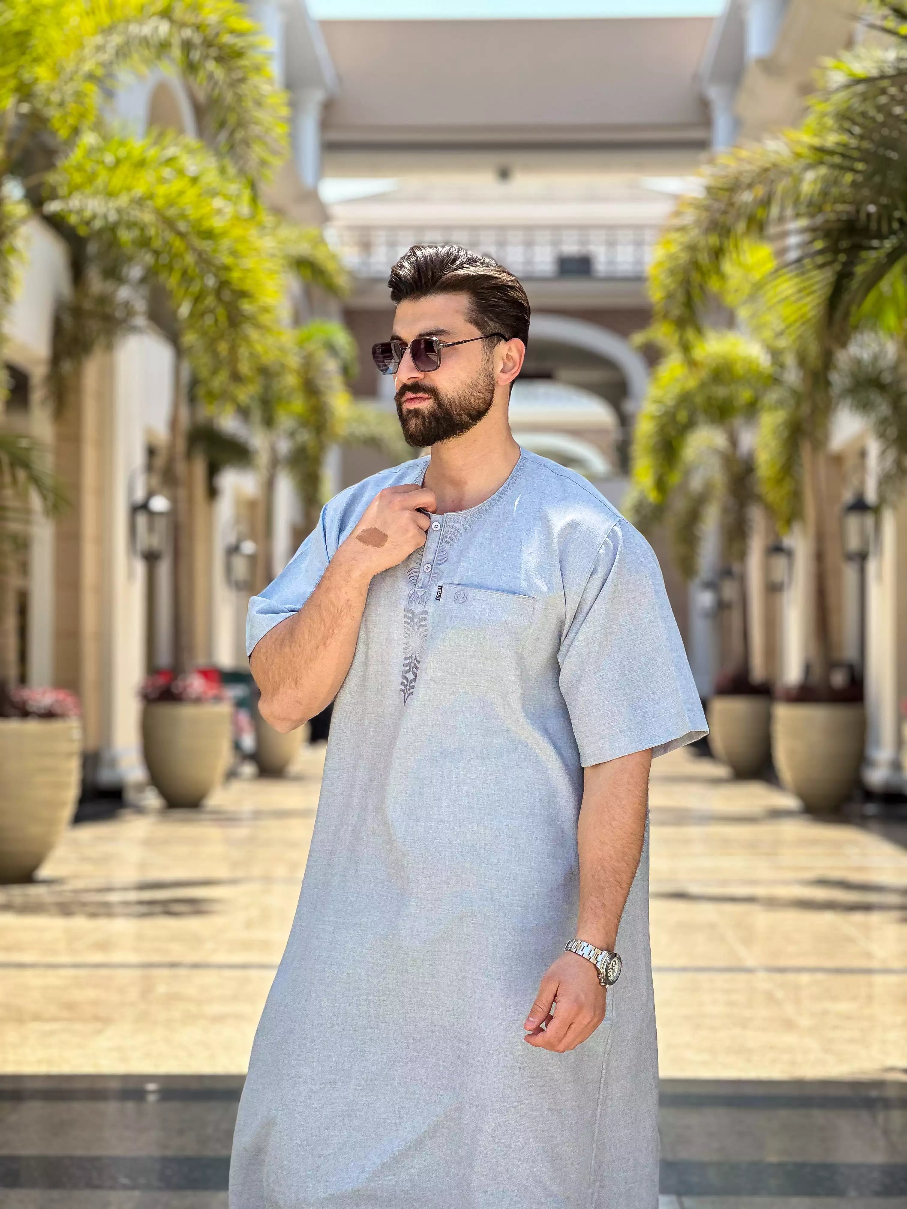 عبايه ريان نص كم كتان