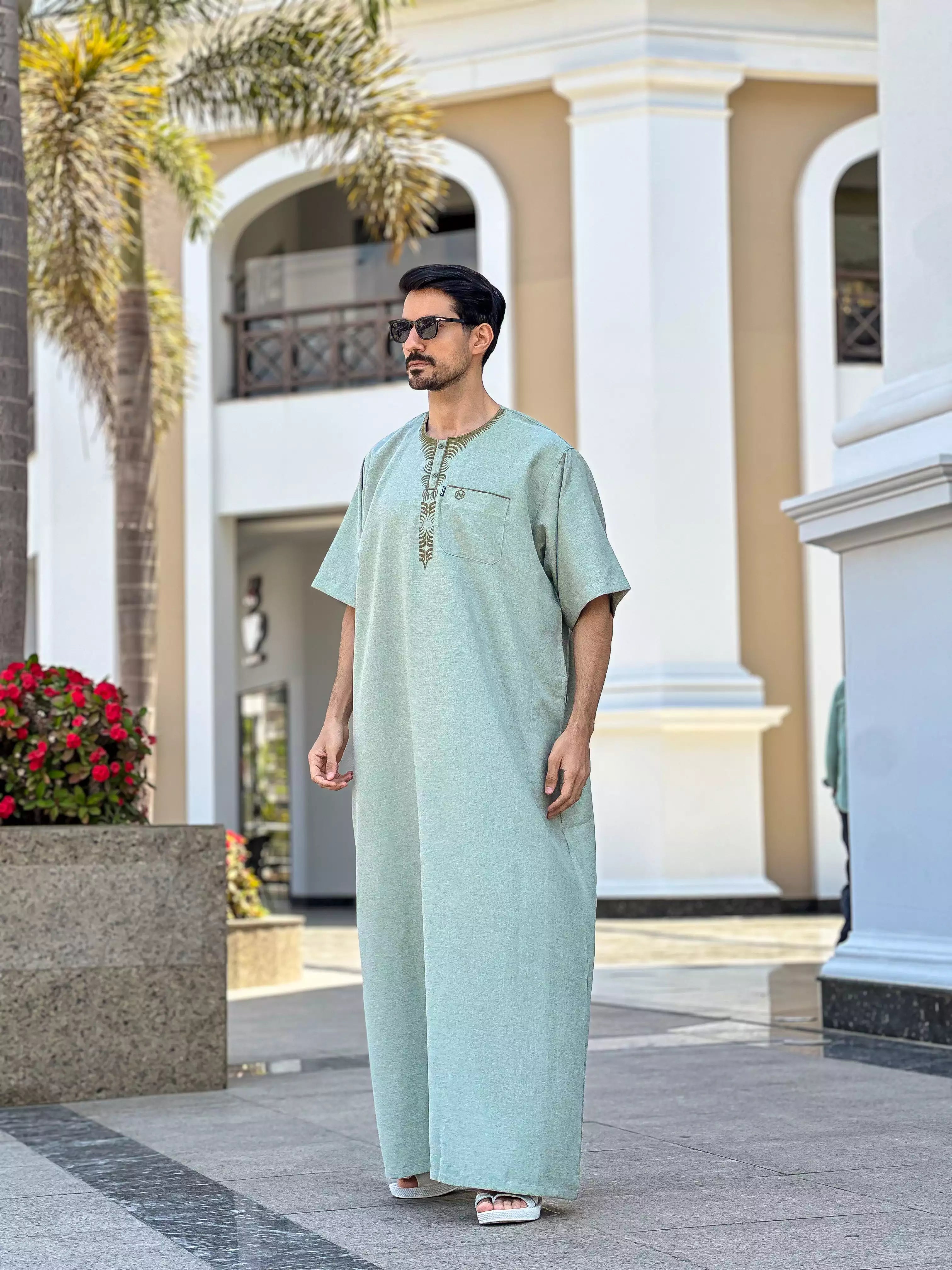عبايه ريان نص كم كتان