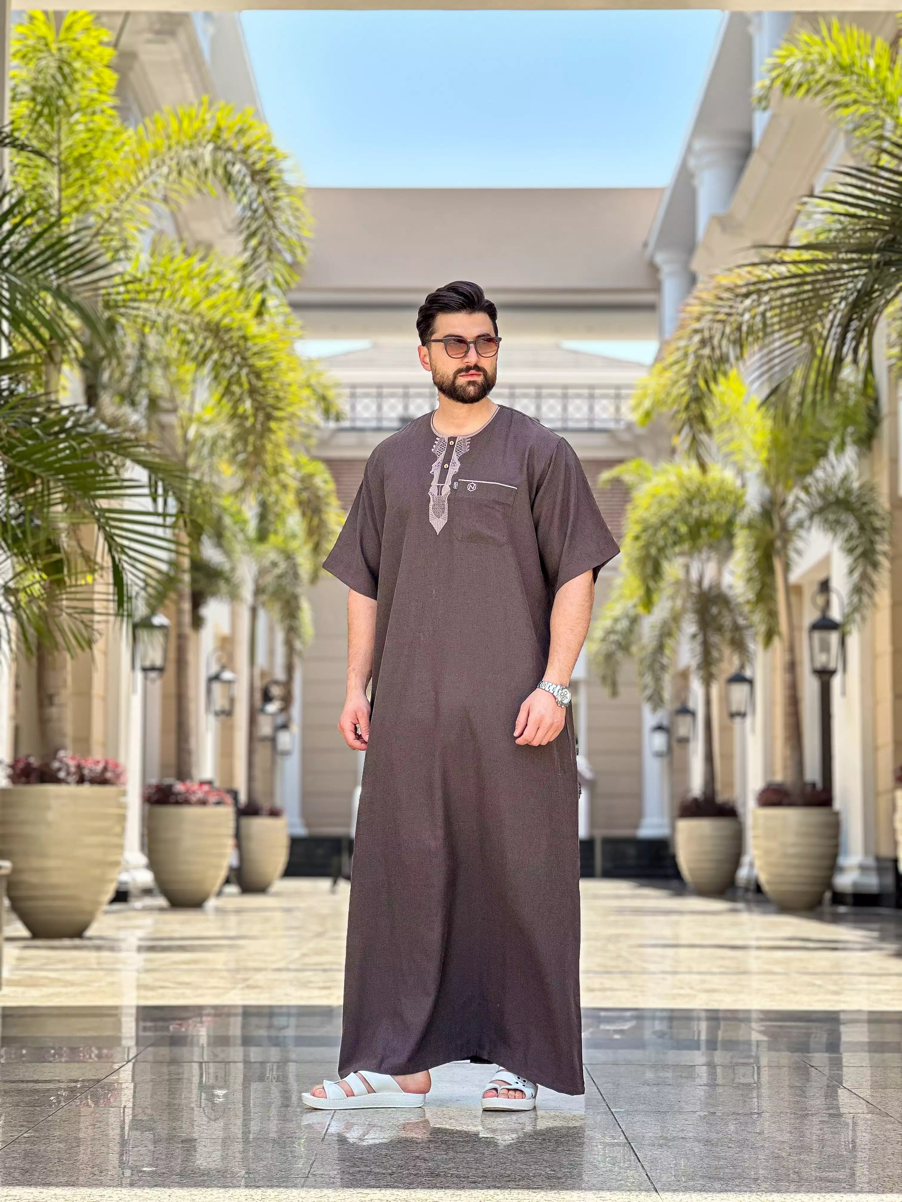 عبايه ريان نص كم كتان