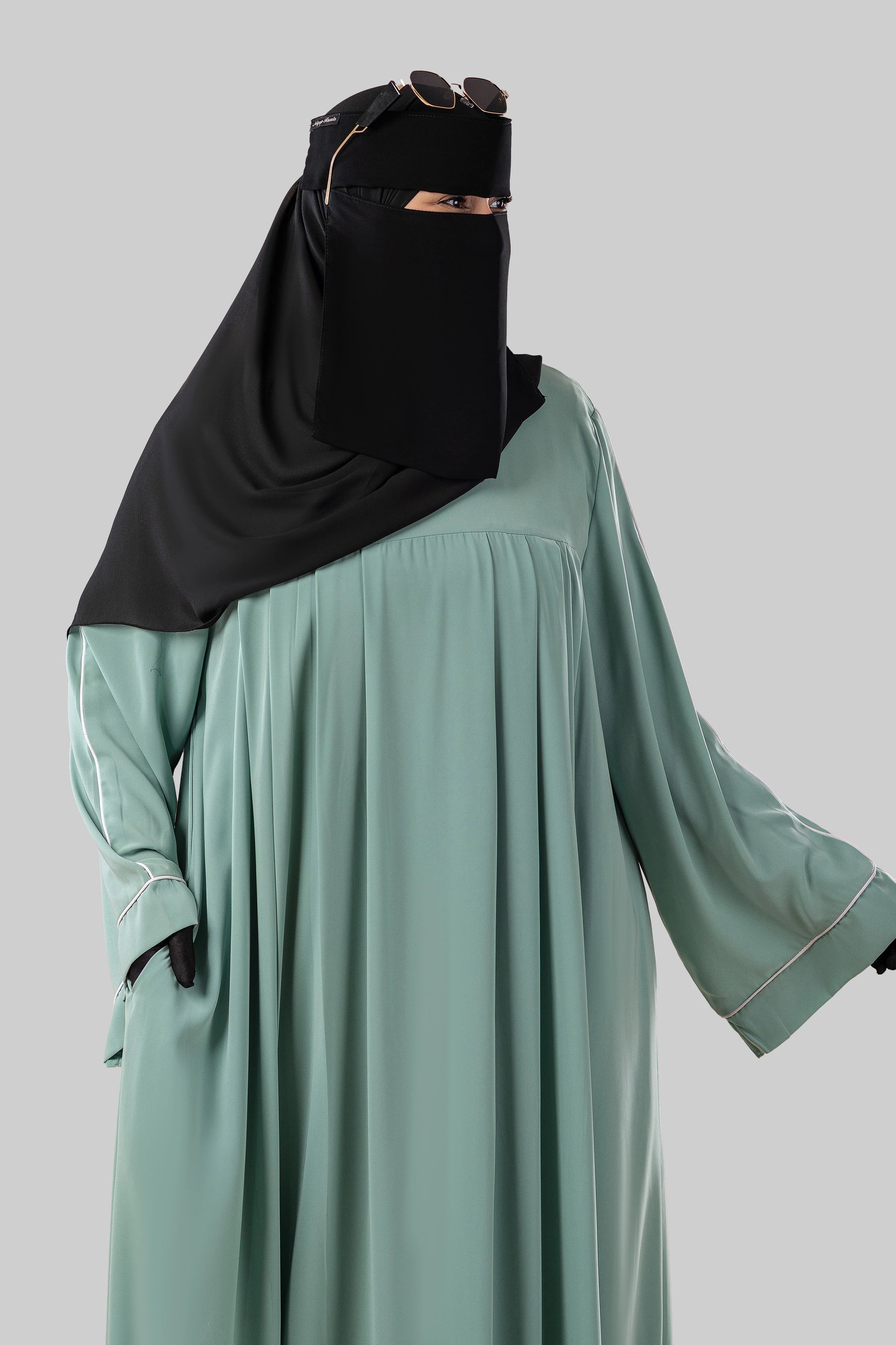 عباية ايمى