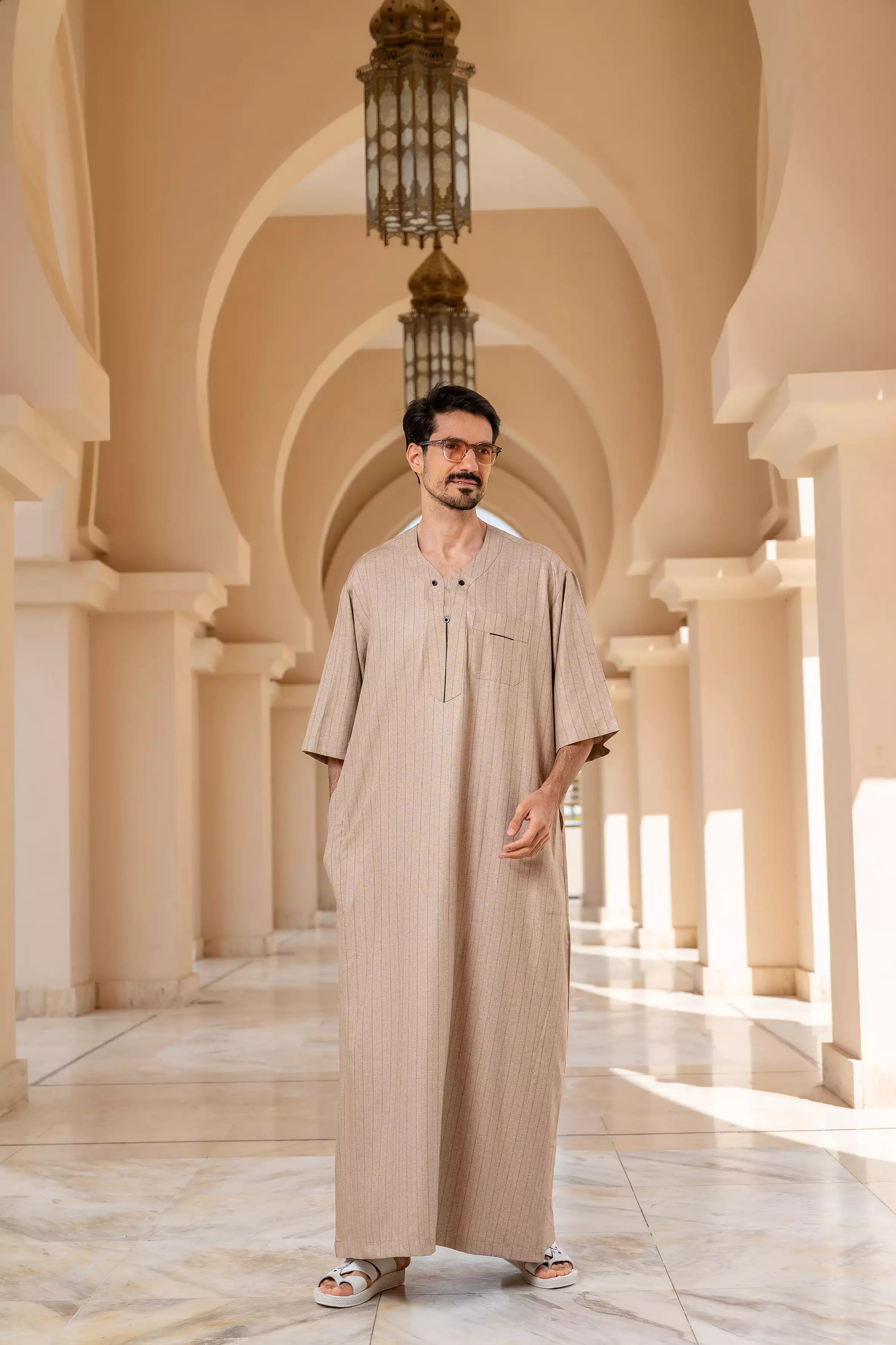 عبايه مالك  نبتدي نص كم