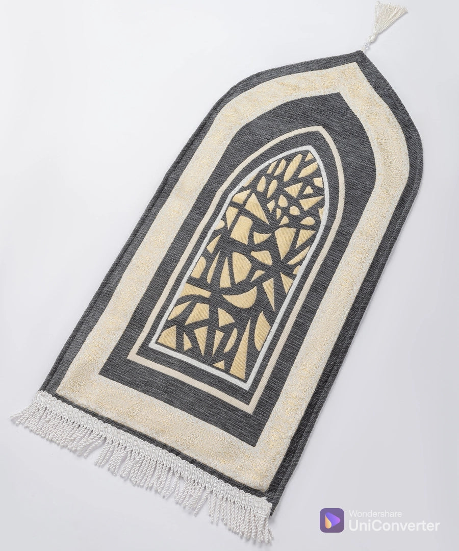 سجادة مكى شانيل مبطنة أطفال