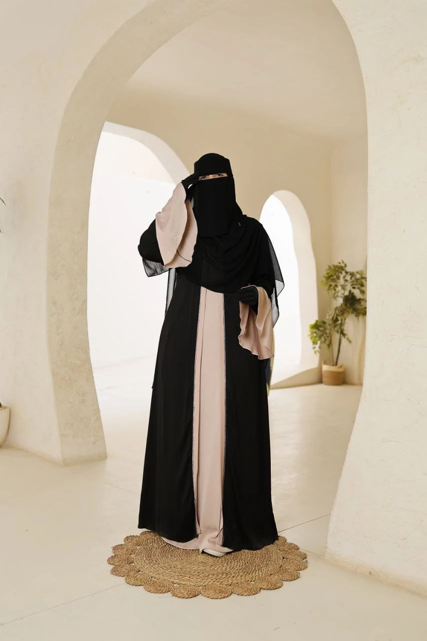 عباية  سيليا
