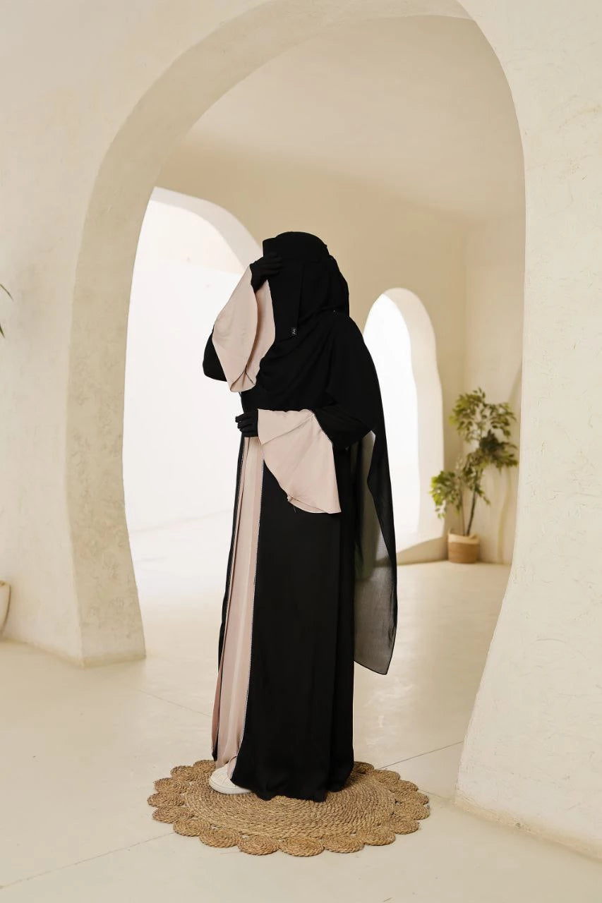 عباية  سيليا