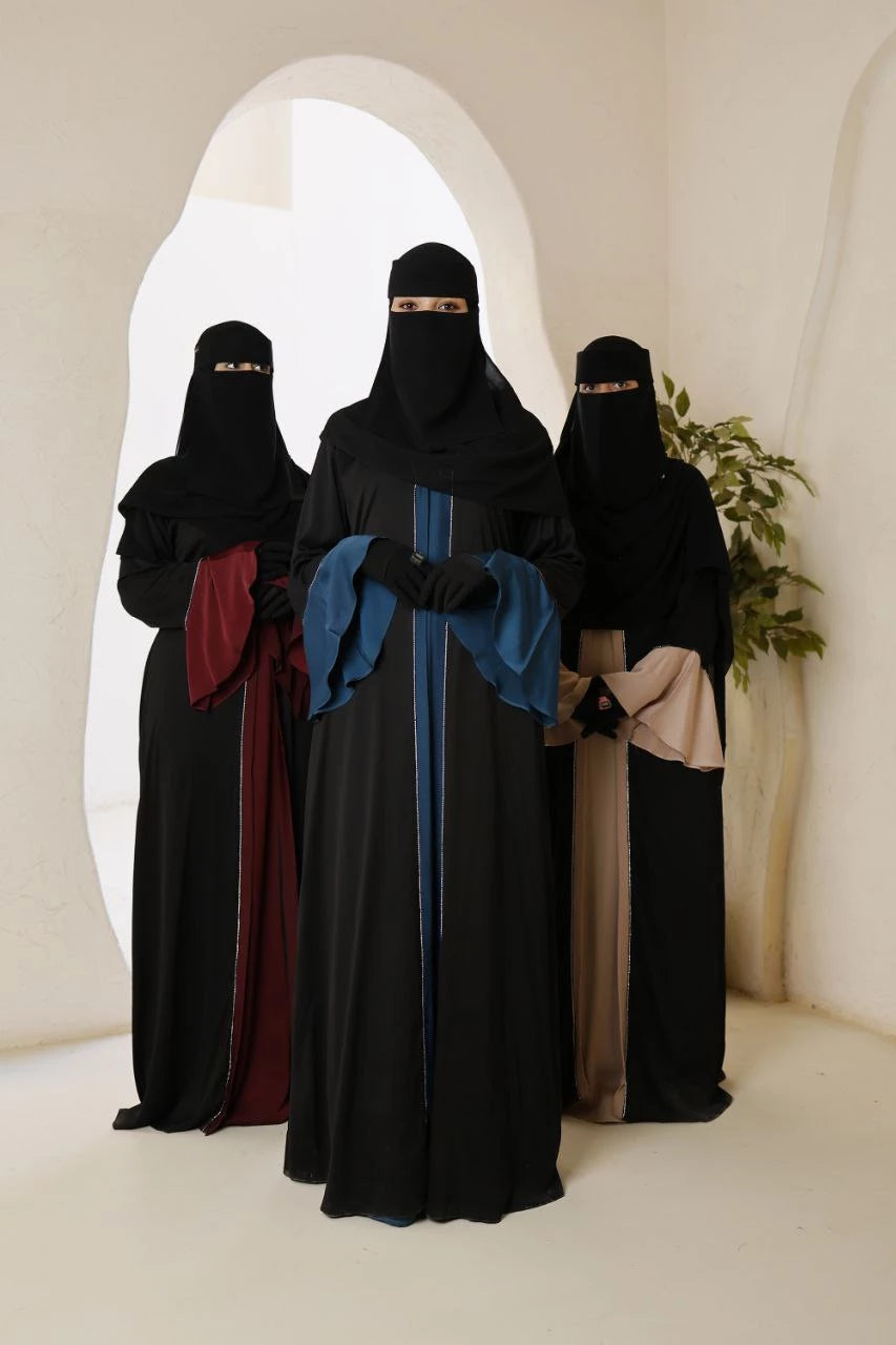 عباية  سيليا
